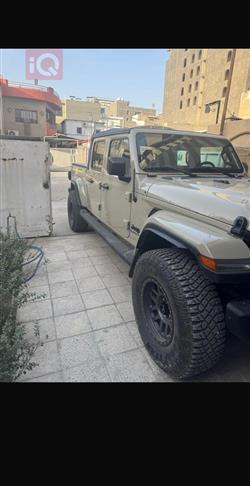 جيب جلاديتور